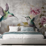 Ταπετσαρίες Τα κολιμπρί χορεύουν ανάμεσα σε ντελικάτα λουλούδια