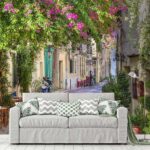 Ταπετσαρίες Δρόμος με τραπέζια και καρέκλες και δέντρα